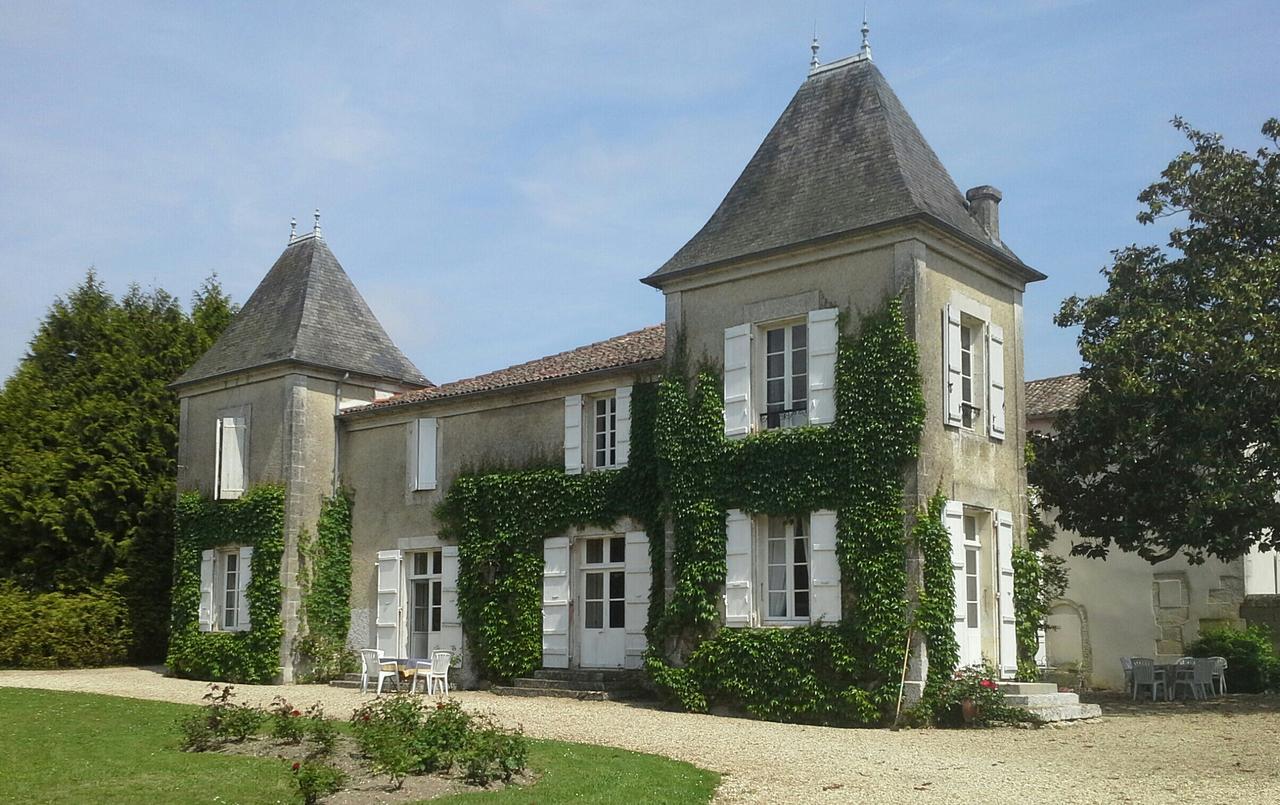 Le Logis De Ruelle Bed and Breakfast Εξωτερικό φωτογραφία